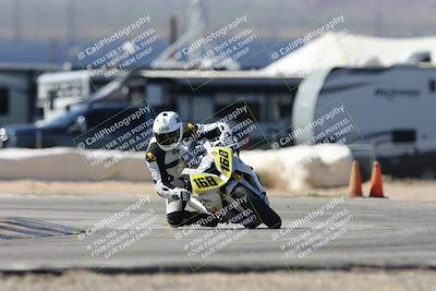 media/Oct-05-2025-CVMA (Sun) [[beeef4f201]]/Race 5-Amateur Supersport Open (Holeshot)/